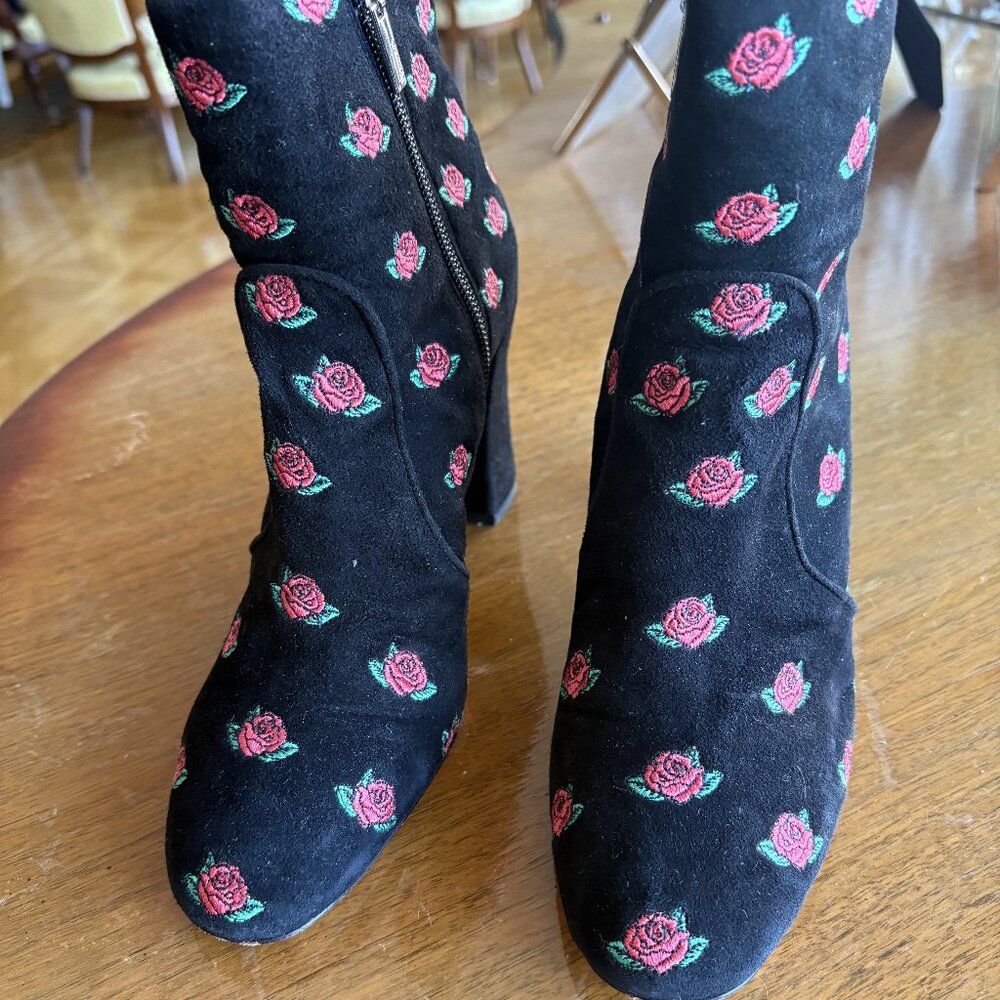 Schutz Black Suede Zip-Up Ankle Booties with Embroidered Red Roses Size 6.5B